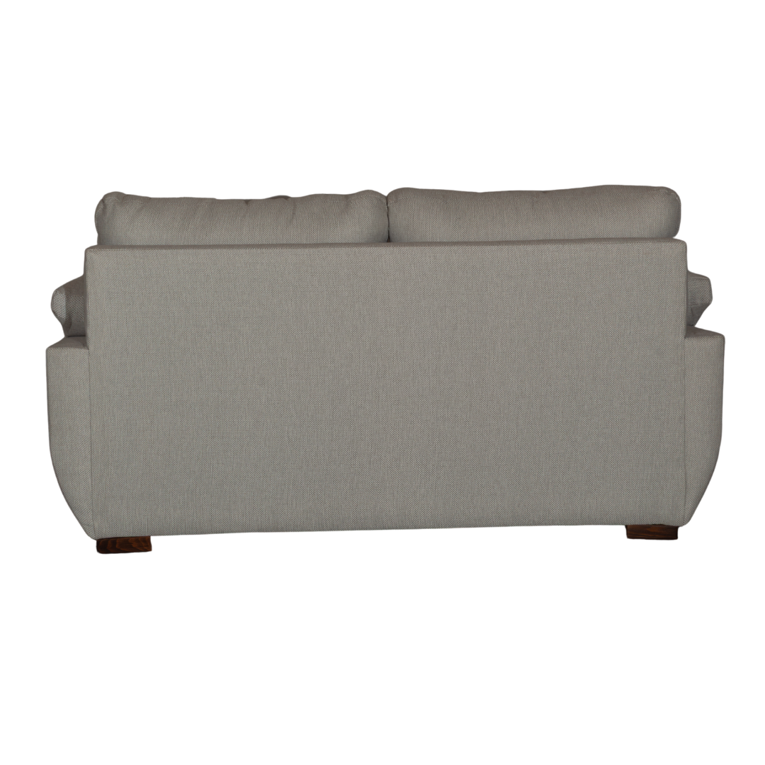 Love Seat Olmos